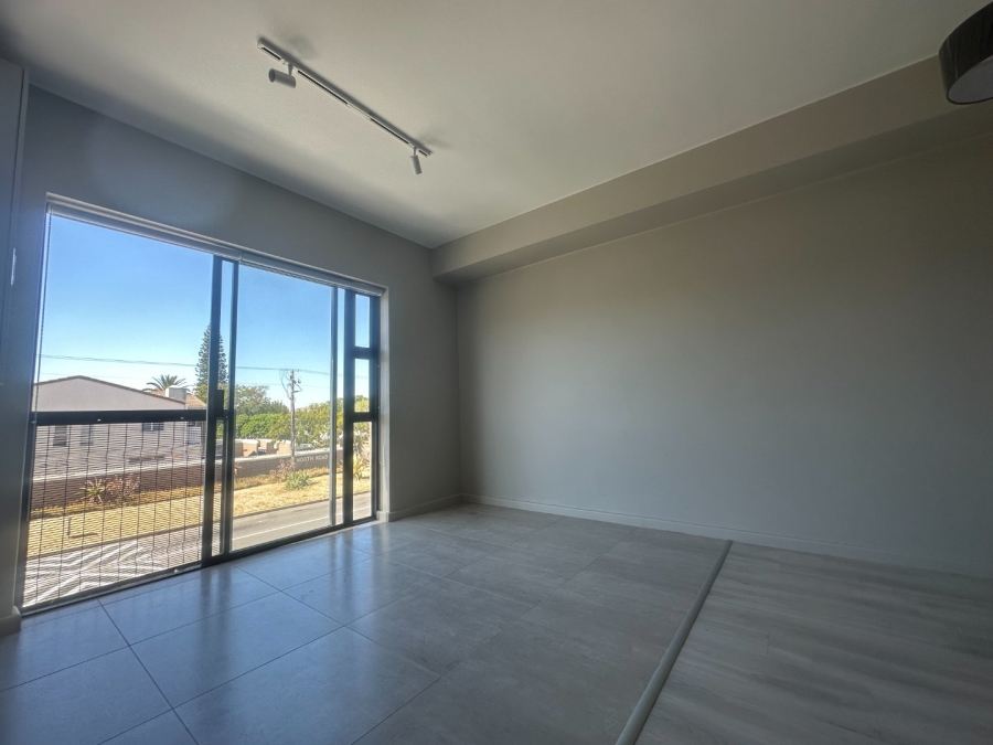  Bedroom Property for Sale in Table View Western Cape